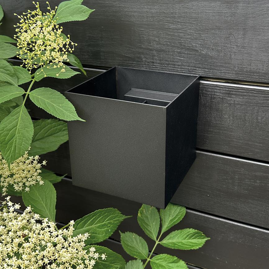 Venus Outdoor Wall Lamp Large - Black – Dyberg Larsen