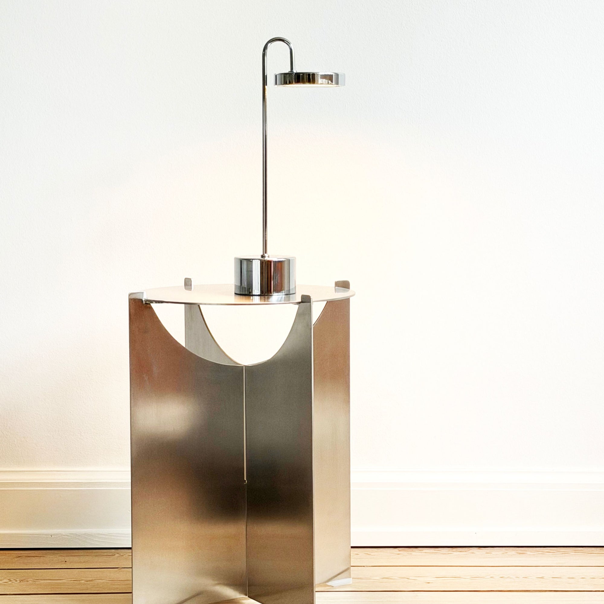 Moovelight Table Lamp with Wireless Charger, Chrome