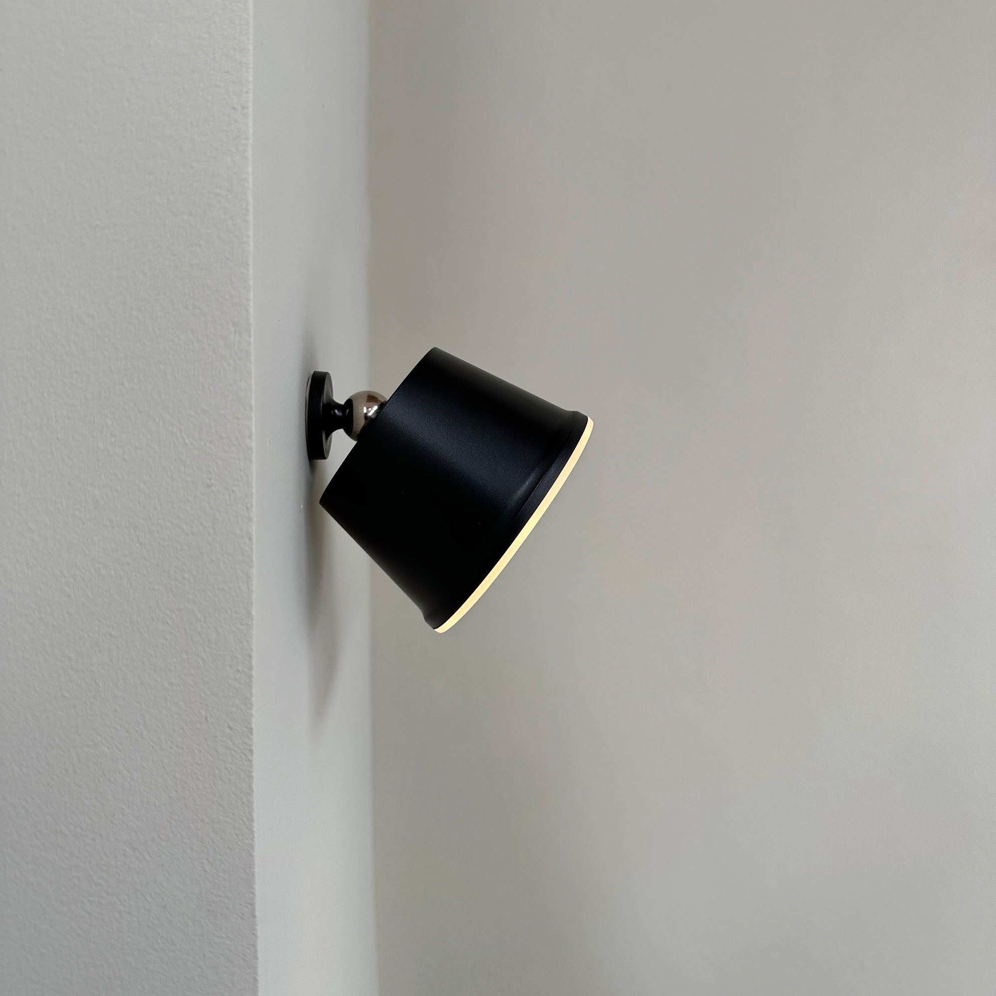 POP LED Rechargeable Table Lamp - Black