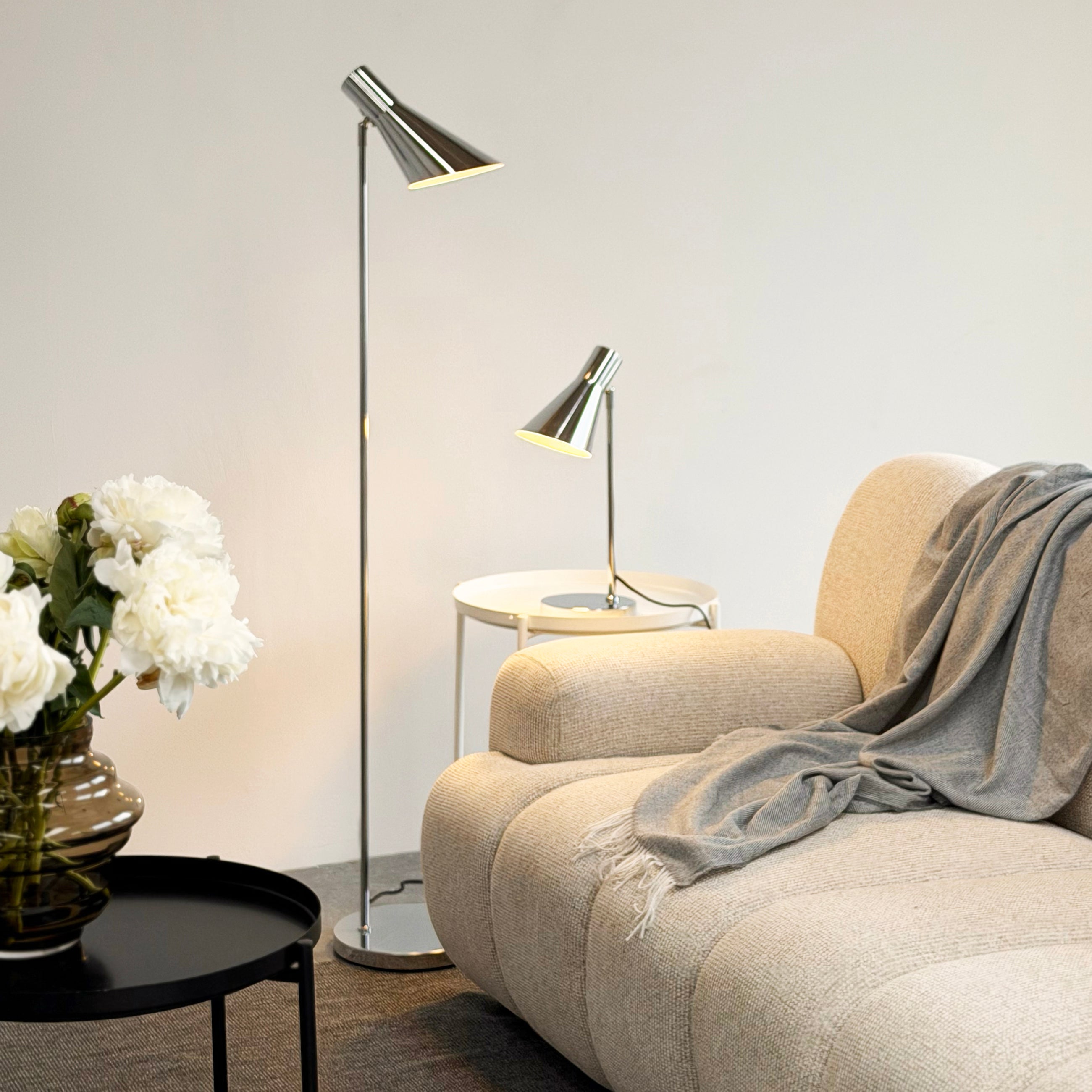 DL12 Floor Lamp - Chrome – Dyberg Larsen