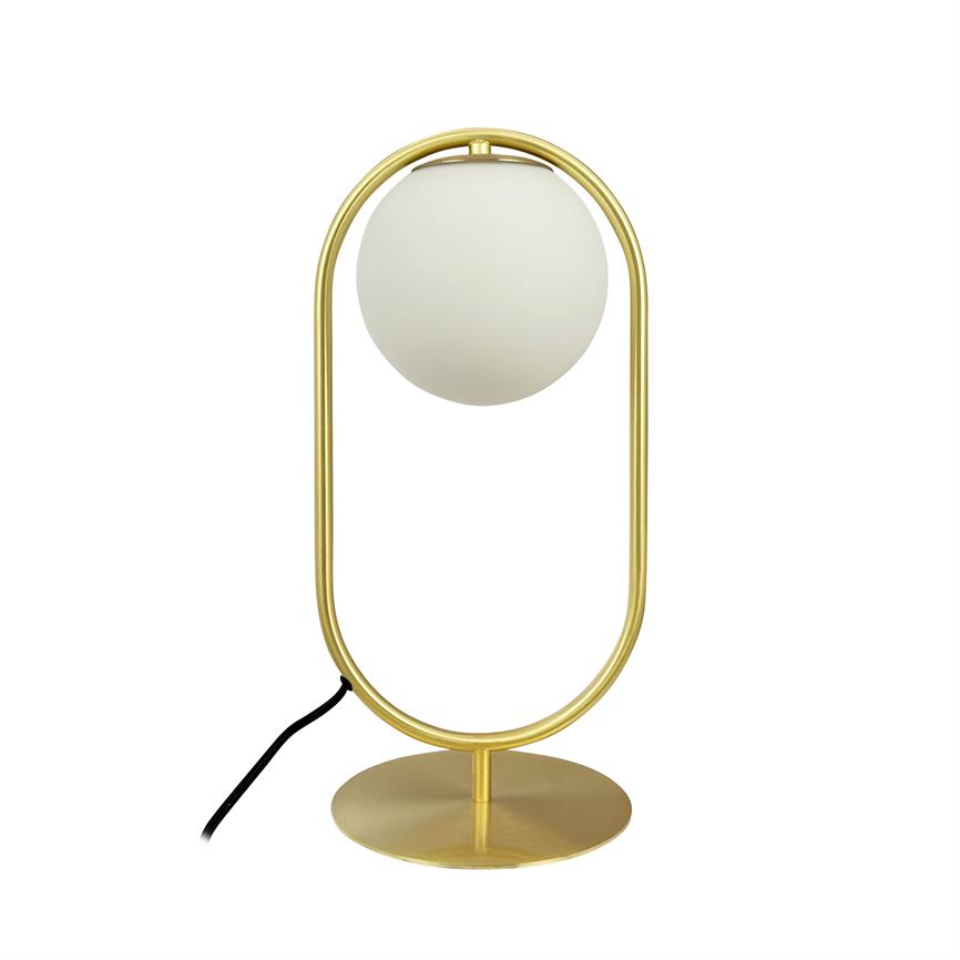 En guldfarvet bordlampe holder en hvid glaskugle svævende inden i en oval ramme; den står på en rund fod med sort ledning på hvid baggrund.