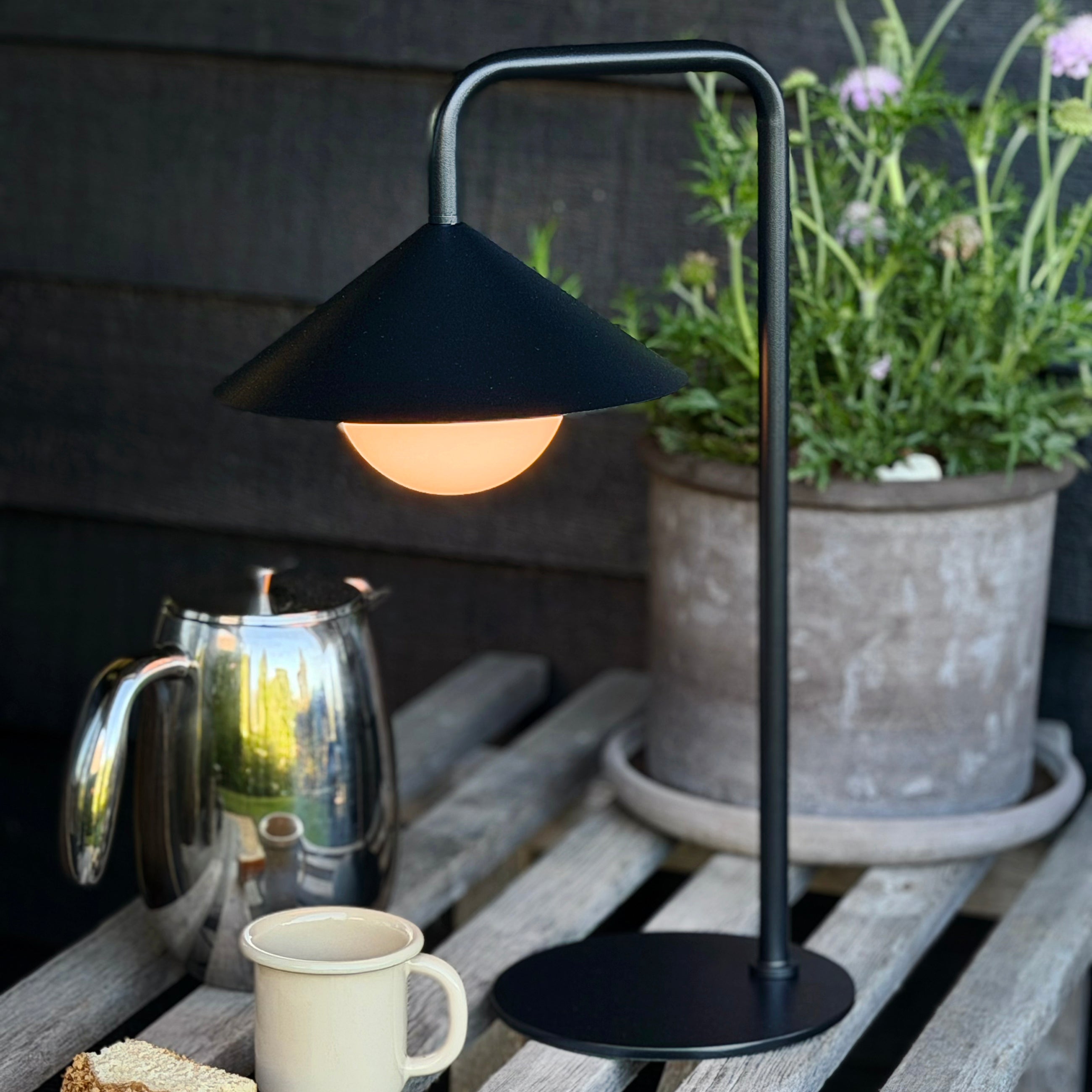 ライト・ランタン lod products LP on the desk Nova Outdoor Table Lamp With Light Ball And Remote Control