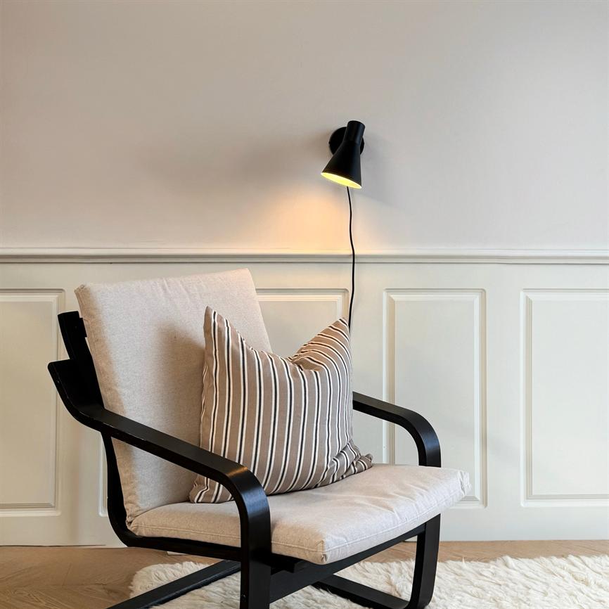 DL12 Wall Lamp - Black
