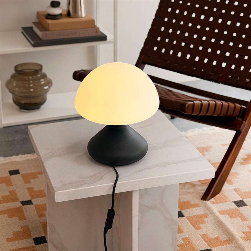 Trophy Table Lamp - Black
