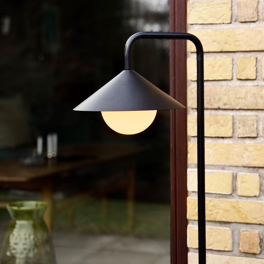 Nova Outdoor Floor Lamp With Light Globe And Remote Control